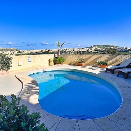GħarbMill House别墅 外观 照片