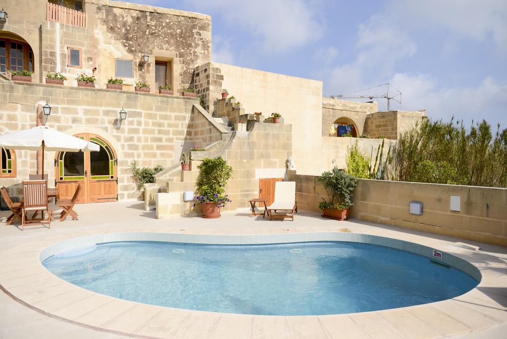 GħarbMill House别墅 客房 照片