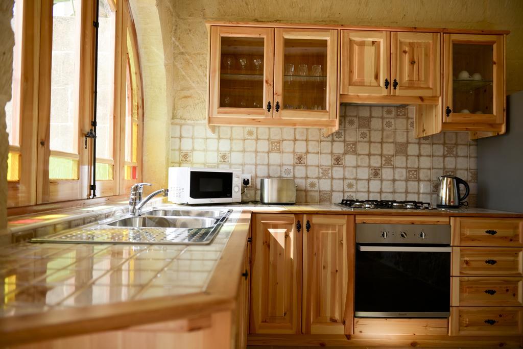 GħarbMill House别墅 客房 照片
